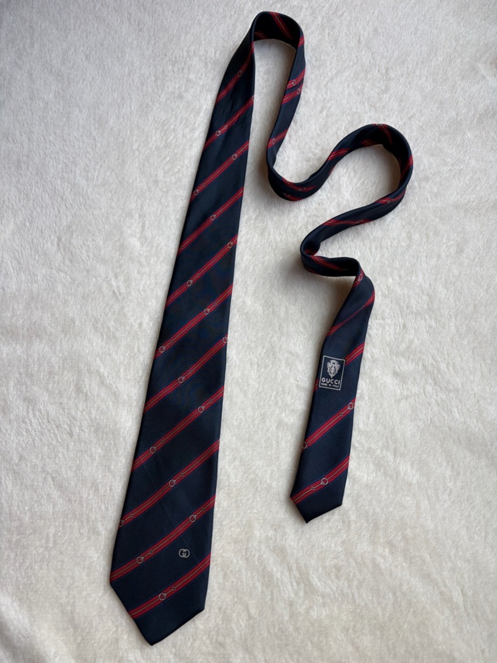 VINTAGE Gucci Men's Striped Tie Navy Red 100% Silk Horsebit Logo Classic